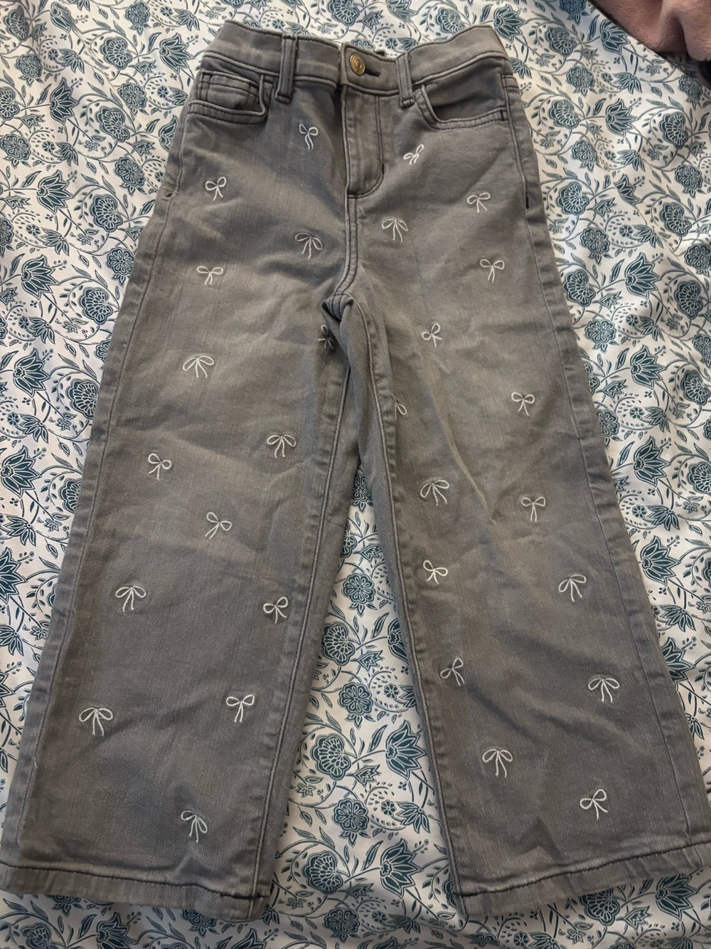 Gray Girls Embroidered Bow Crop Jeans